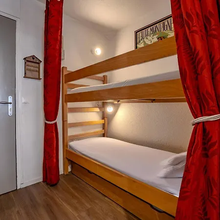Appartement With Balcony & Slope Access